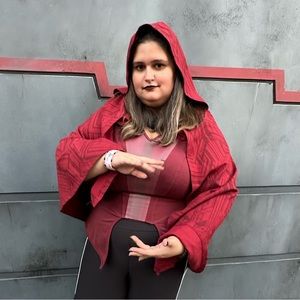 HerUniverse - Wandavision Wanda Maximoff Top, Cape, and Leggings set - 2X